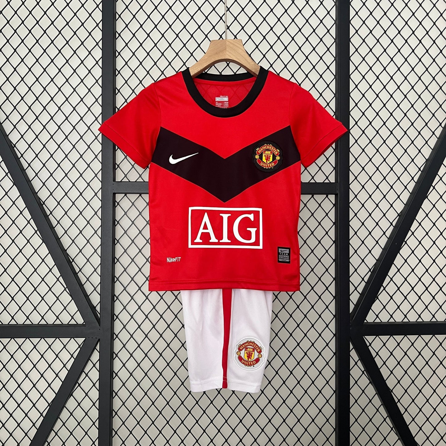 MANCHESTER UNITED I 09/10 CHILDREN'S SET (RETRO)