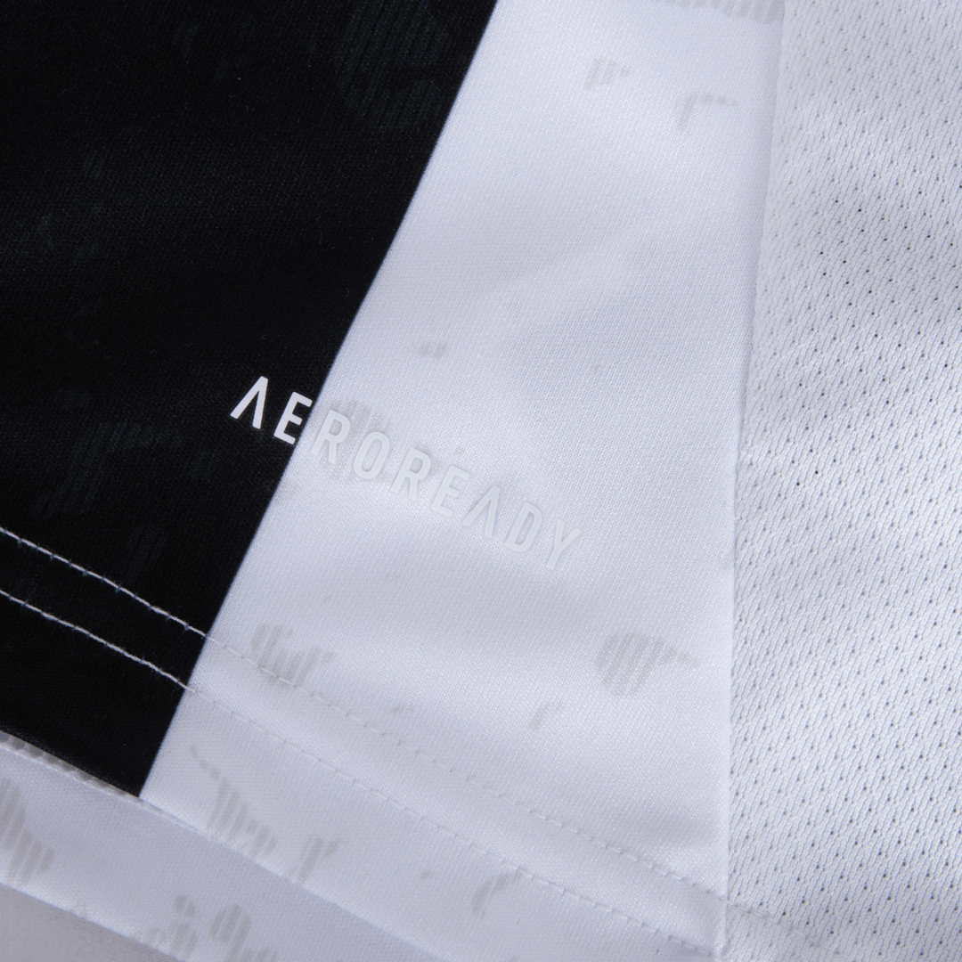 Juventus home 24/25