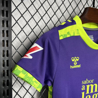 Conjunto Infantil Málaga away 24/25