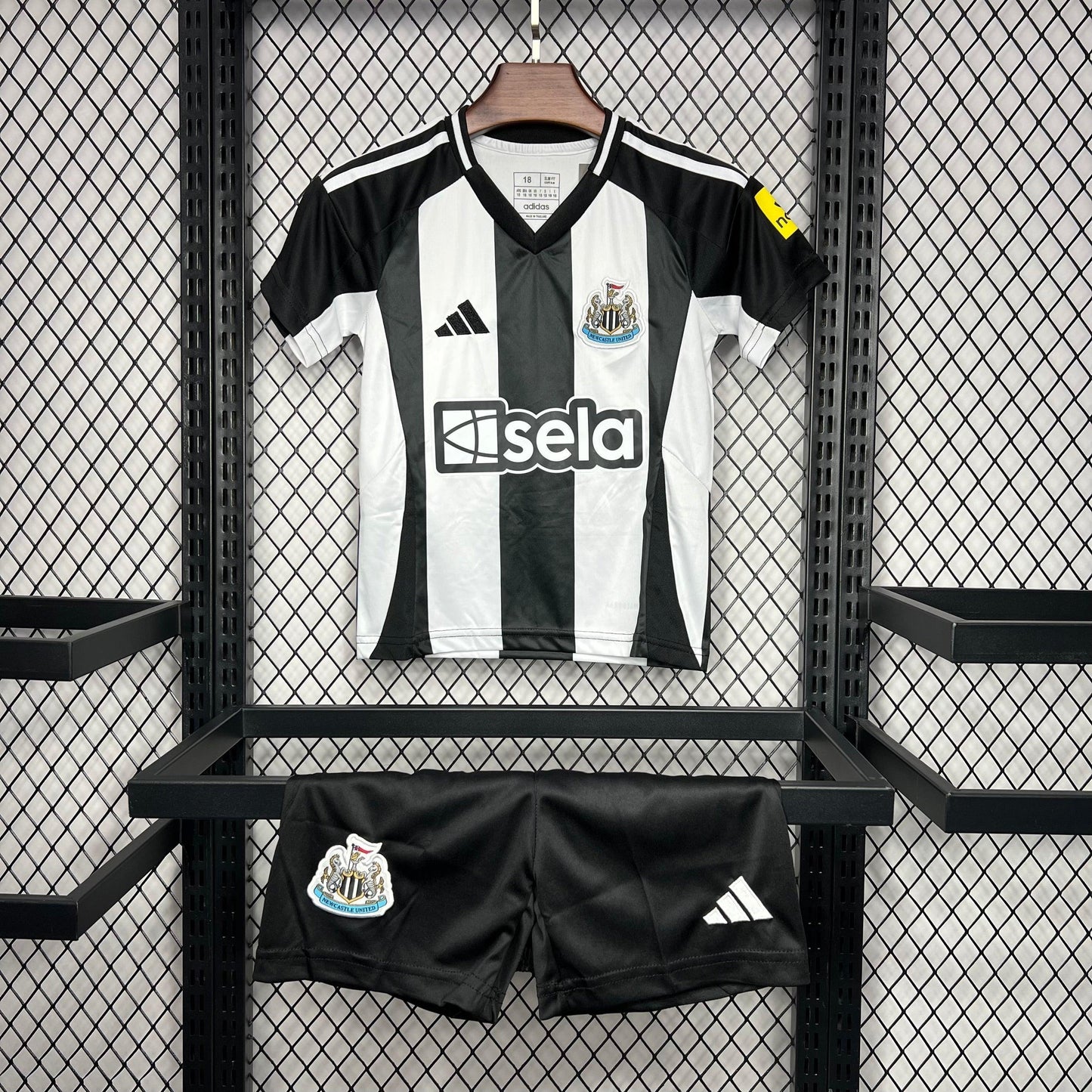 Conjunto Infantil Newcastle home 24/25