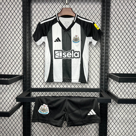 Conjunto Infantil Newcastle home 24/25