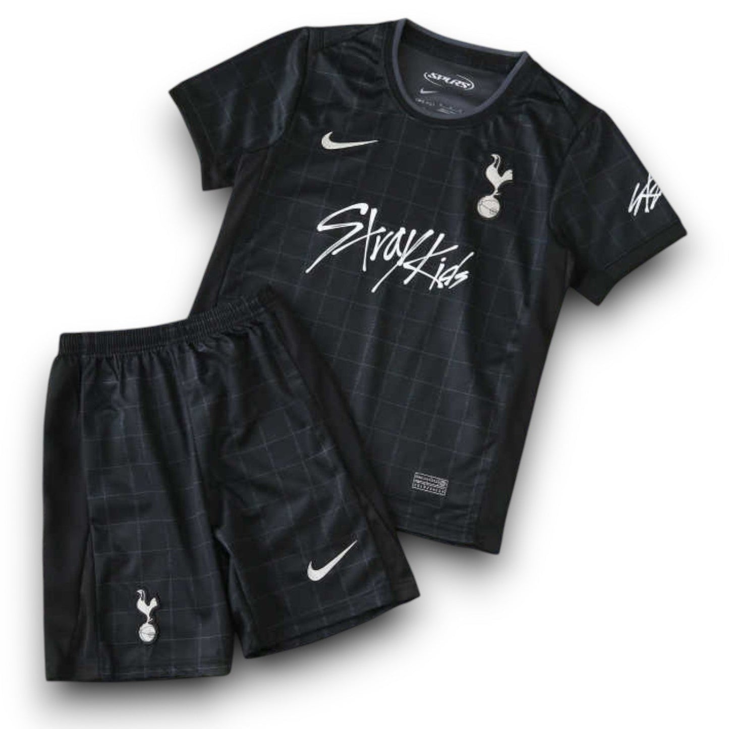 Kids Tottenham Hotspur Away Stray Kids Kit 2025/26
